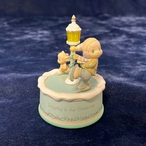 VTG Precious Moments Music Box Christmas
